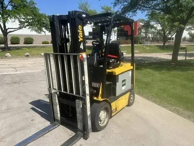 Used 2018 YALE ERC060VG 4-Wheel Sit down Electric Counterbalance Forklifts Illinois US | Somerset Equipment Sales #1542829