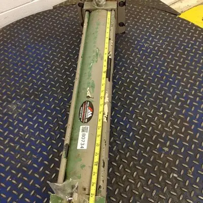 USED CINCINNATI MILACRON CM/C 734