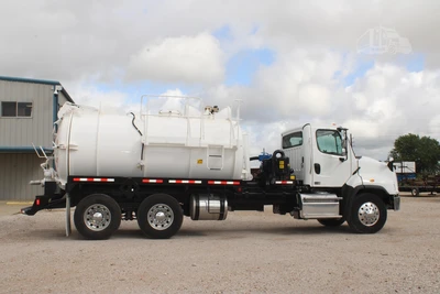 Used 2018 FREIGHTLINER 114SD Septic/Sewer/Vacuum Trucks Texas US | Roll Off Truck World #1491812