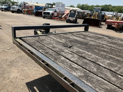 2005 Leland 30’ Tag Trailer
