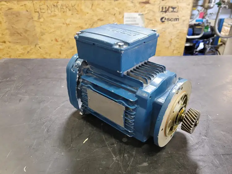 Used SEW-EURODRIVE SAF47DRS71M4 Motors (misc) British Columbia CA | Lenmark #247467