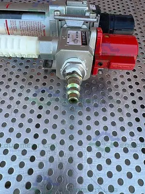 USED SMC AW40-N04-Z FILTER REGULATOR 7-125 PSI W/ SMC VHS40-N04-RZ PRESSURE VALVE