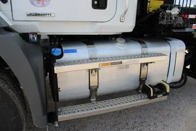 New | in-Stock 2026 MACK GRANITE 64BR Rolloff Trucks Texas US | Roll Off Truck World #1491904