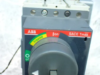 Used ABB TMAX T2H 100 Circuit Breakers Ohio US | HGR 24 #879656