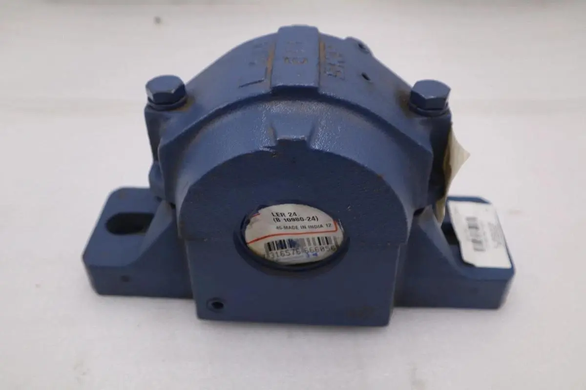 SKF SAF-611 / SAF611 - NEW NO BOX - STOCK CC159