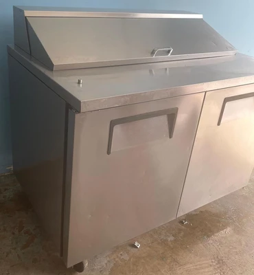 75-0339 True 48'' Self Contained Sandwich Prep Station Cooler TSSU-48-12-HC