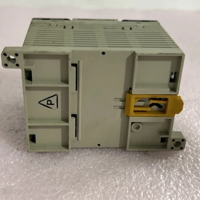 USED Omron CPM1A-10CDR-A-V1