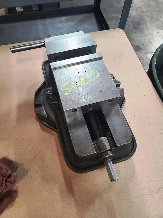 Used KURT _UNKNOWN_ Vises Pennsylvania US | Hildebrand Machinery Co. #1486047