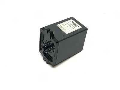 STP-MND-AE-UA | Omron  Time Delay Relay 120VAC 50/60Hz - Used