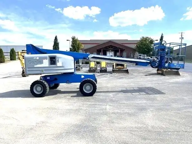 Used 2004 _UNKNOWN_ _UNKNOWN_ Telescopic Boom Lifts Kentucky US | H Richardson and Sons #1557619