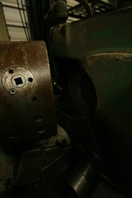 Oliver Model 600 Tool Grinder with Auto Feed, 9″ Chuck