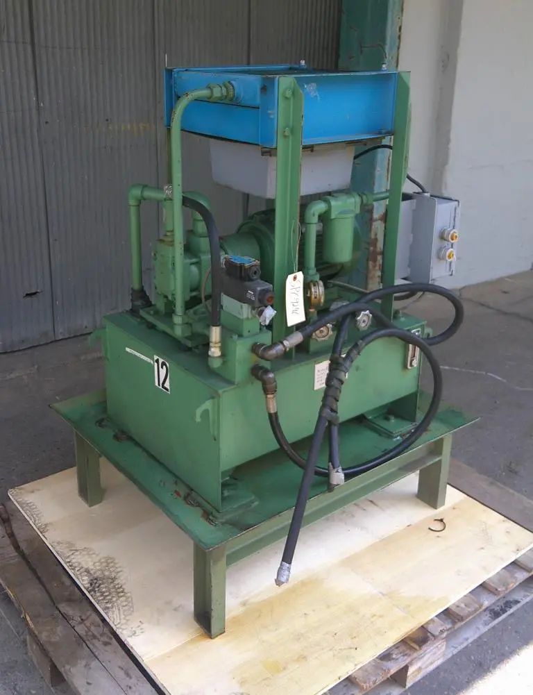 SPC9246  Pump 5 hp Sunny hydraulic power unit, 21 gal reservoir tank, 1422 psi