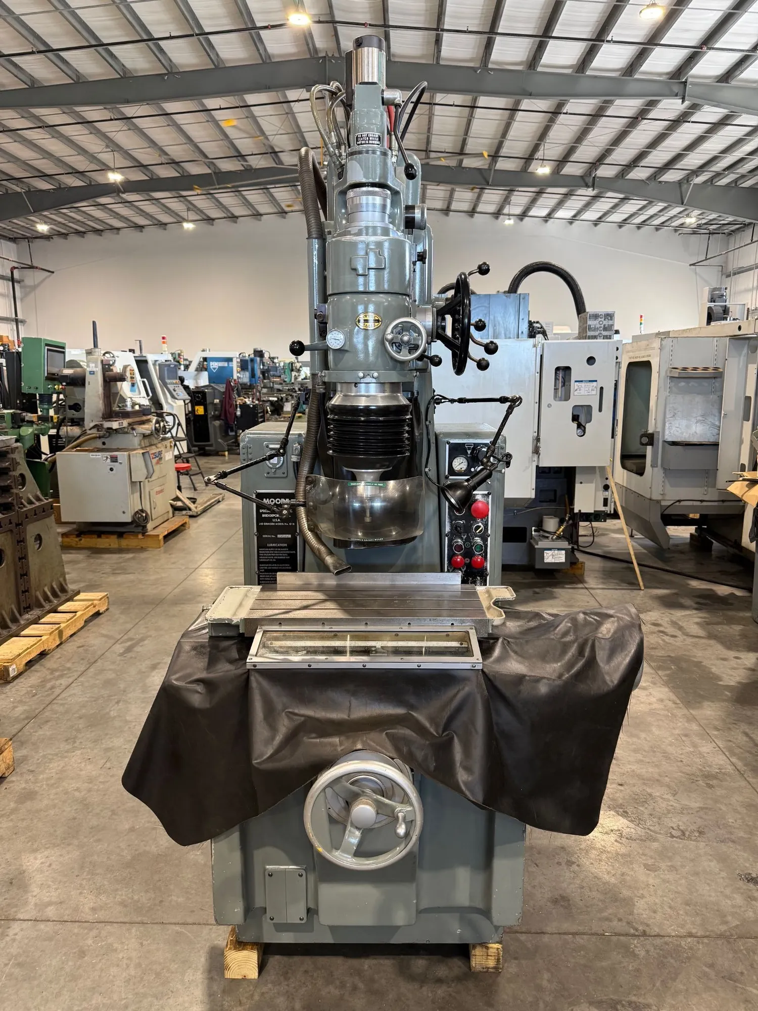 USED 1979 MOORE G-18