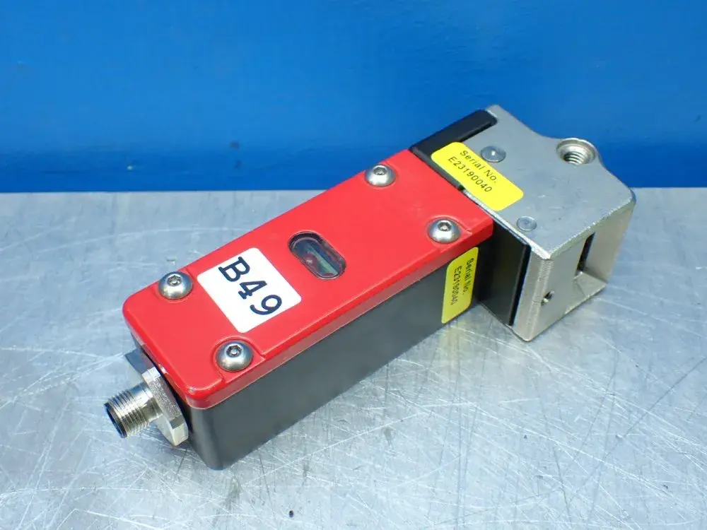 USED FORTRESS INTERLOCKS NO4T6ST401T03116D1GM