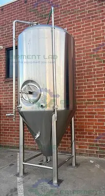 USED LMC 3180 LITER STAINLESS STEEL JACKETED FERMENTATION TANK