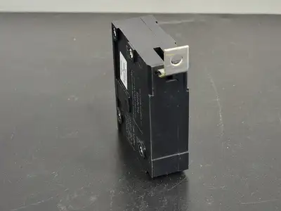 NEW CUTLER-HAMMER BA120