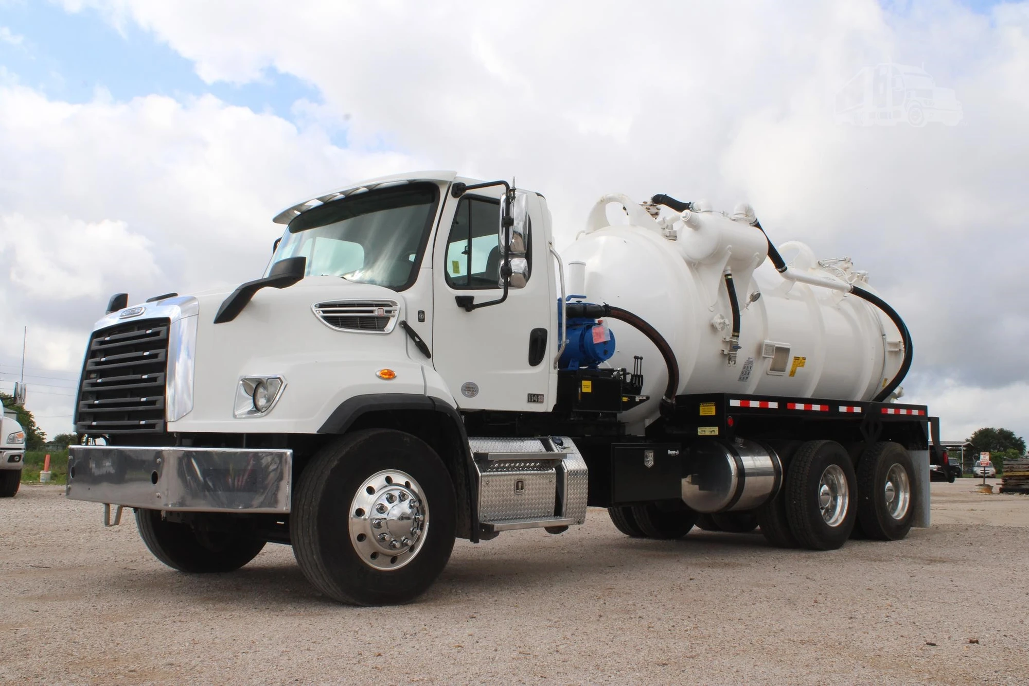 Used 2018 FREIGHTLINER 114SD Septic/Sewer/Vacuum Trucks Texas US | Roll Off Truck World #1491812
