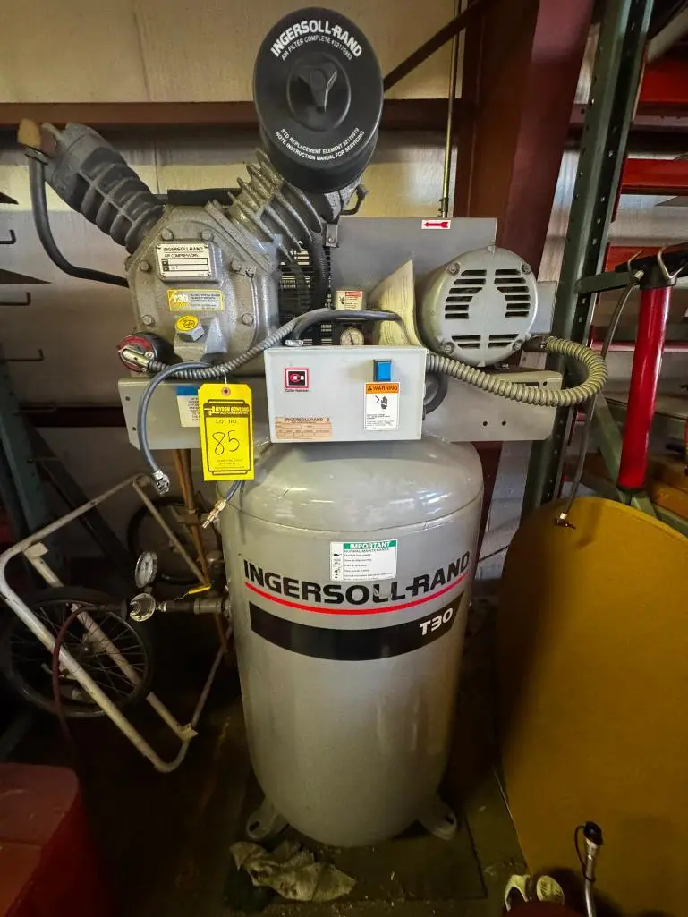 Used _UNKNOWN_ _UNKNOWN_ Tank Mounted Air Compressors Ohio US | Myron Bowling Auctioneers Inc #1504220
