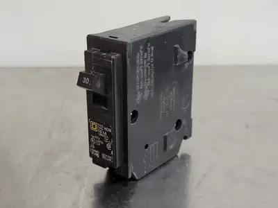 USED SQUARE D HOM130