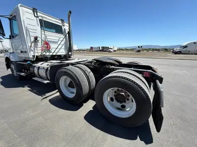 Used 2011 VOLVO VNL64T300 Conventional trucks California US | Ben Kaplan Equipment #1250886