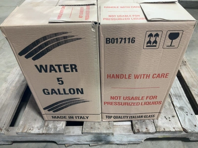 Used LOT OF (6) 5 GALLON CLEAR ITALIAN GLASS CARBOYS Restaurant Storage Containers Michigan US | Miedema Asset Management Group #1580129