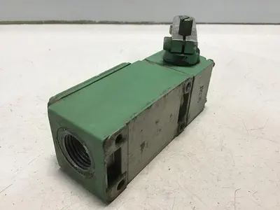 USED TELEMECANIQUE C2JK05