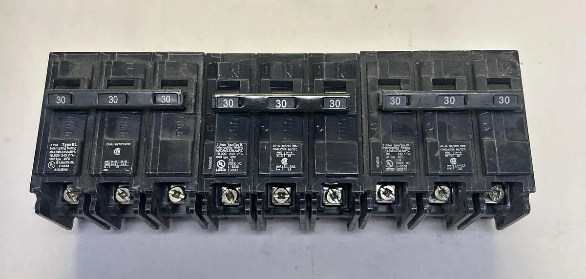 Used SIEMENS B330 Miscellaneous Equipment (Electrical & Power) | Surplus Asset Holdings #1198327