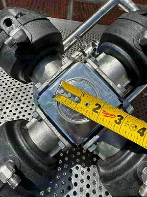 USED 4 ITT PURE FLO ADVANTAGE STAINLESS STEEL DIAPHRAGM VALVE W/ 1" SANITARY FITTING