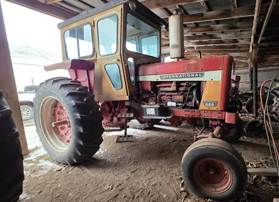 1970 INTERNATIONAL HARVESTER F 826 Tractor | Iron Listing (1)