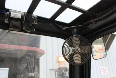 CAT P8000 Forklift Trucks | Levy Recovery Group (14)