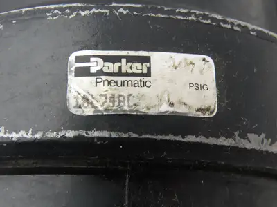 Parker 18L74BC Pneumatic Mist Lubricator 1-1/2" NPT 250PSI Sight Glas is Fogged
