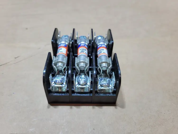 Used FERRAZ SHAWMUT 30323 Misc Electrical & Power Parts British Columbia CA | Lenmark #836009