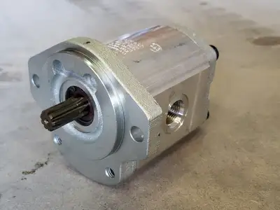 NEW REXROTH AA4VG28EP4DM1/32R-NSC60F013DH