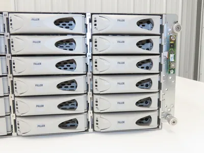 Sun Microsystems J4400 24-Bay 3.5" SAS Storage Unit Rackmount NO HDDs NO CADDIES