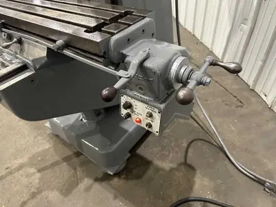 USED 1983 BRIDGEPORT SERIES I