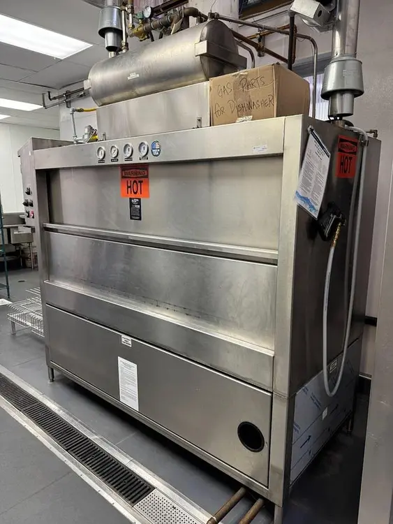 Used DOUGLAS MACHINERY SD-36-IRIR-480/3 Dishwashers British Columbia CA | Surrey Food Equipment #473785