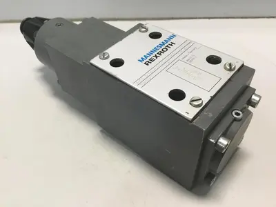 USED MANNESMANN REXROTH 4WRE10EA641224Z4M468