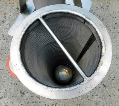 USED RONNINGEN PETTER BASKET FILTER 6" X 24"