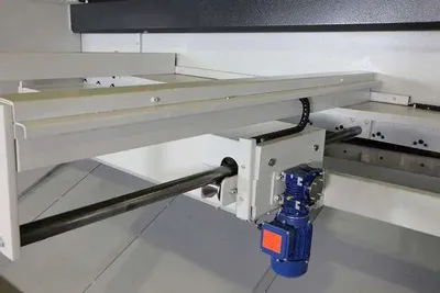 NEW DR. HOCHSTRATE HYDRUALIC PLATE SHEAR