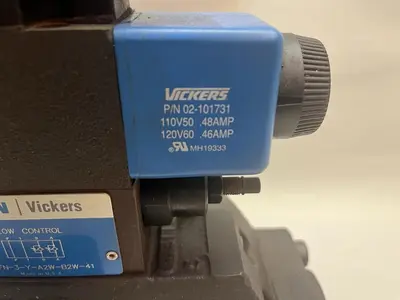 USED VICKERS DG5S-8-2N-2-M-FTWL-B5-30