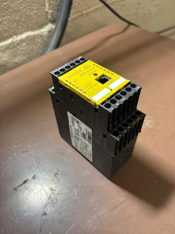 Used LEUZE ASM1E-2-01 580023 Industrial Controls Illinois US | Aucto #1310724