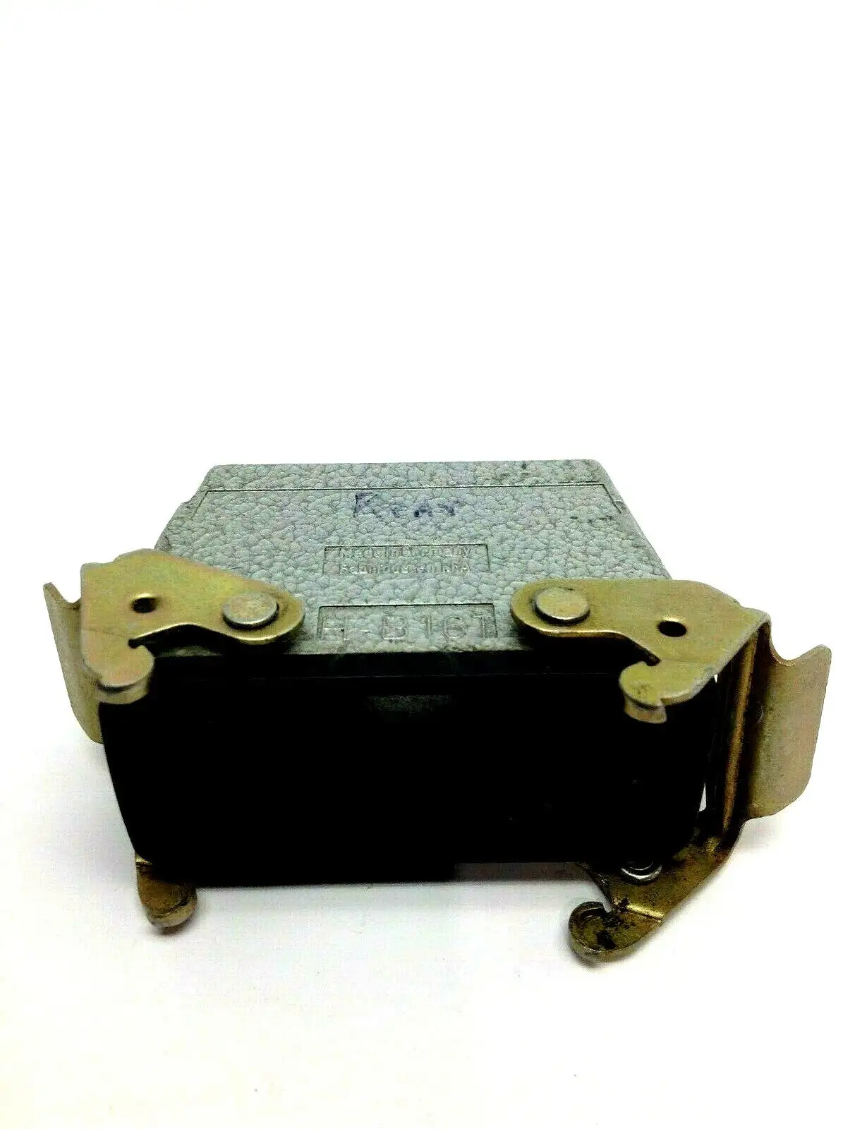 USED CONTACT ELETRONICS RECEPTACLE HOUSING 3.06 X 2.5 X 1.75 INCH