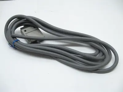 NEW OMRON D4C-3410