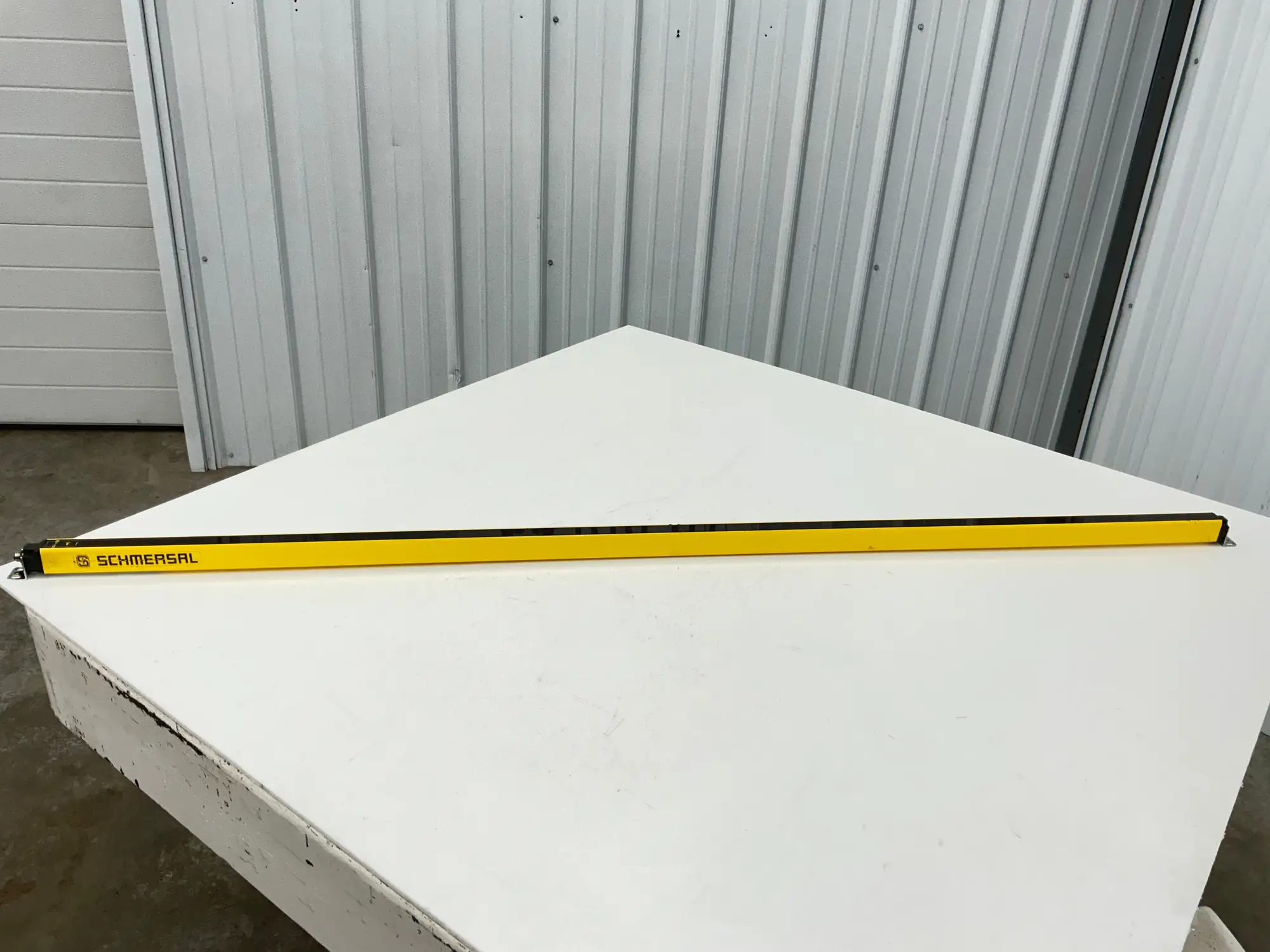 Schmersal SLC440-E-1450-14 Safety Light Curtain Transmitter