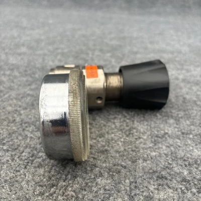 Used air products E11-N141B Air Pressure Regulators California US | Davliegogo LLC #1707749
