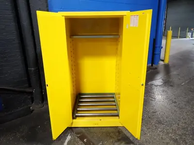 USED ULINE H3685M