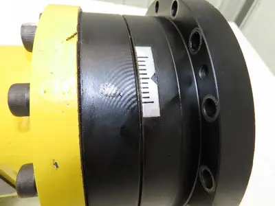 Fanuc R-2000iA/165F Industrial Robot Arm Wrist Assembly J5 Axis A05B-1324-B203