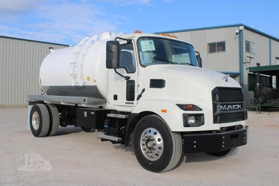 New | in-Stock 2025 MACK MD6 Septic/Sewer/Vacuum Trucks Texas US | Roll Off Truck World #1507632
