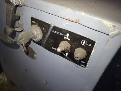 USED STRATOLIFT INC CRX18