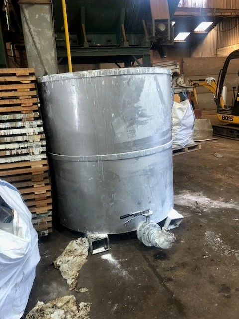 45 kw Sawtooth  Raise Lower Mixer with 2,000L mix Tank.